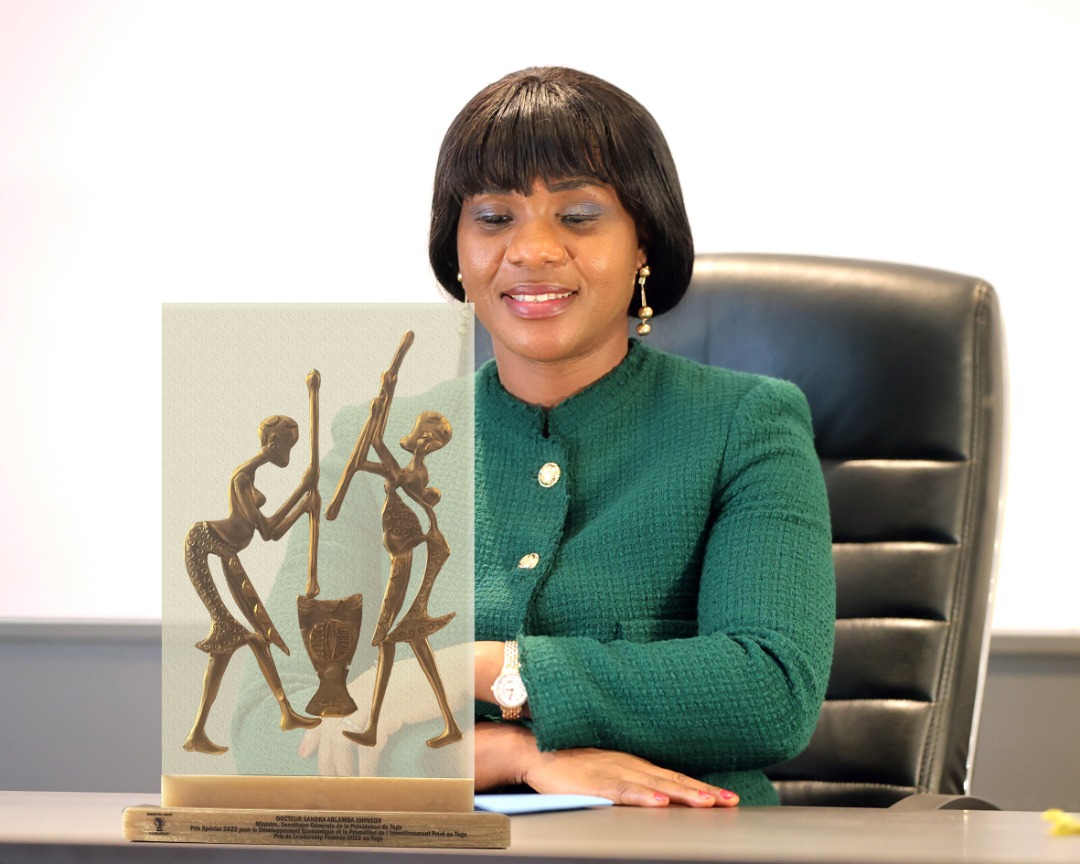 Bonne gouvernance et leadership féminin en Afrique :  Dr Sandra Ablamba Johnson, rafle  deux prix spéciaux